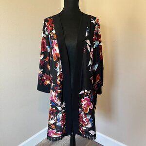 Avenue Kimono Over piece - Black Floral - Size 14/16 Plus